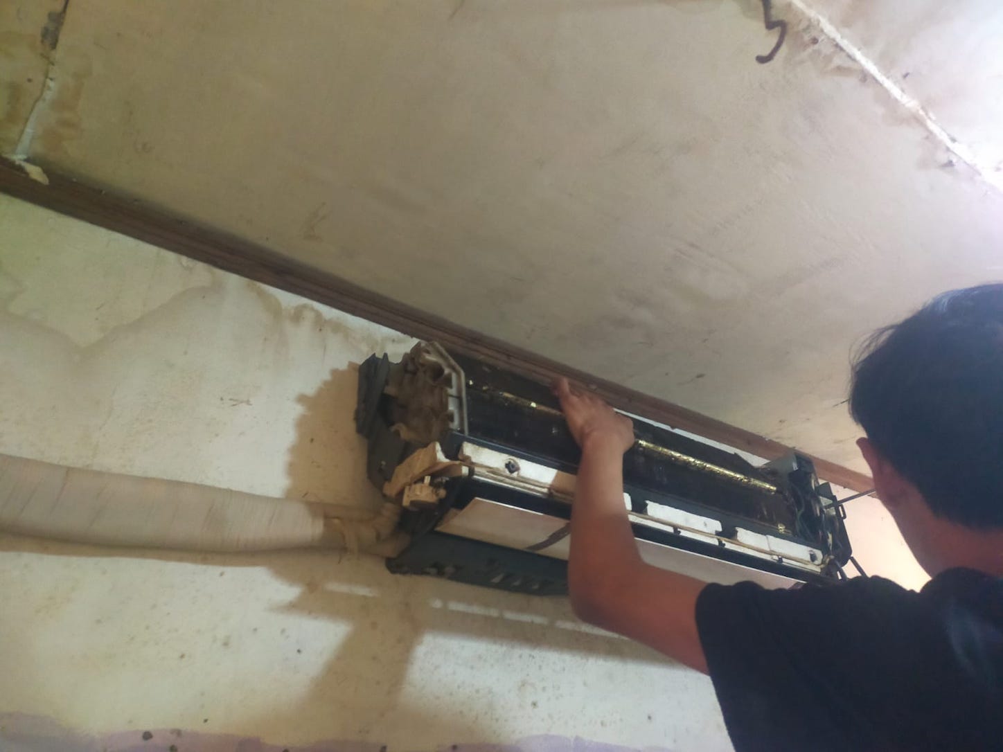Pekerjaan cuci AC